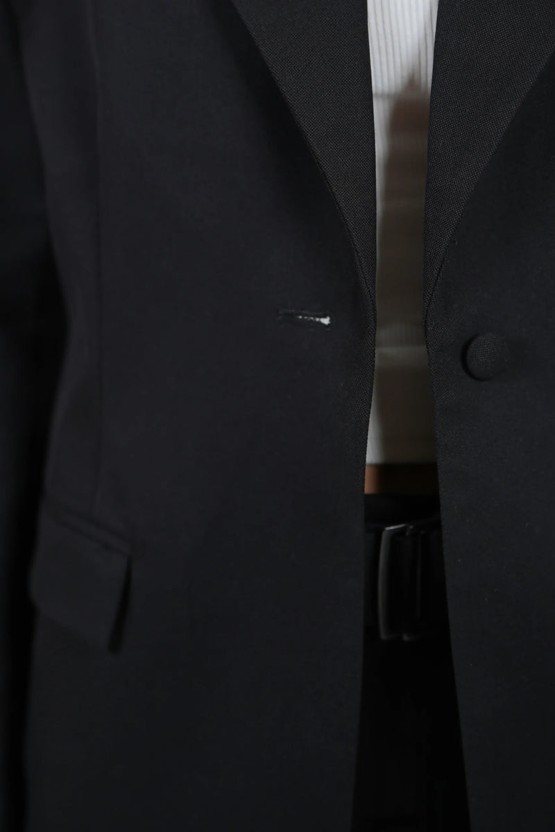 SCULPTED BLAZER