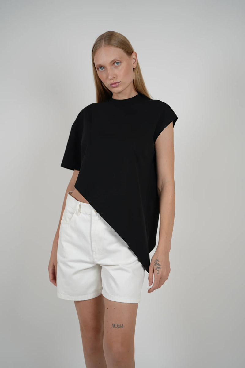 TWISTED T-SHIRT