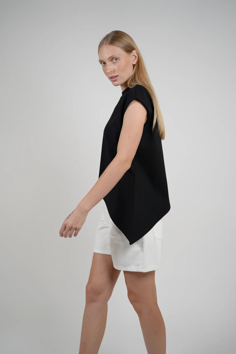TWISTED T-SHIRT