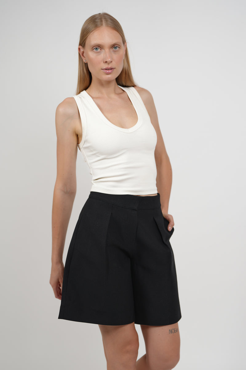 SCULPTED BERMUDA SHORTS