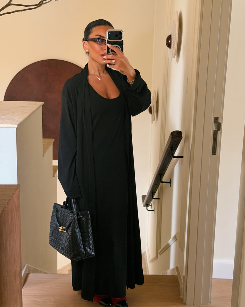 Styles her Essential Cotton Set in Black for a day in Dubai.