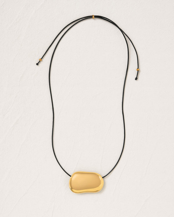SCULPTURAL NECKLACE - GOLD