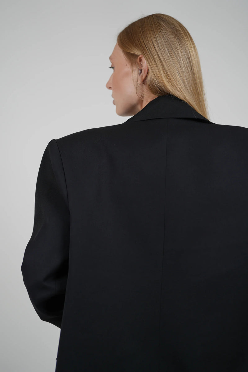 SCULPTED BLAZER