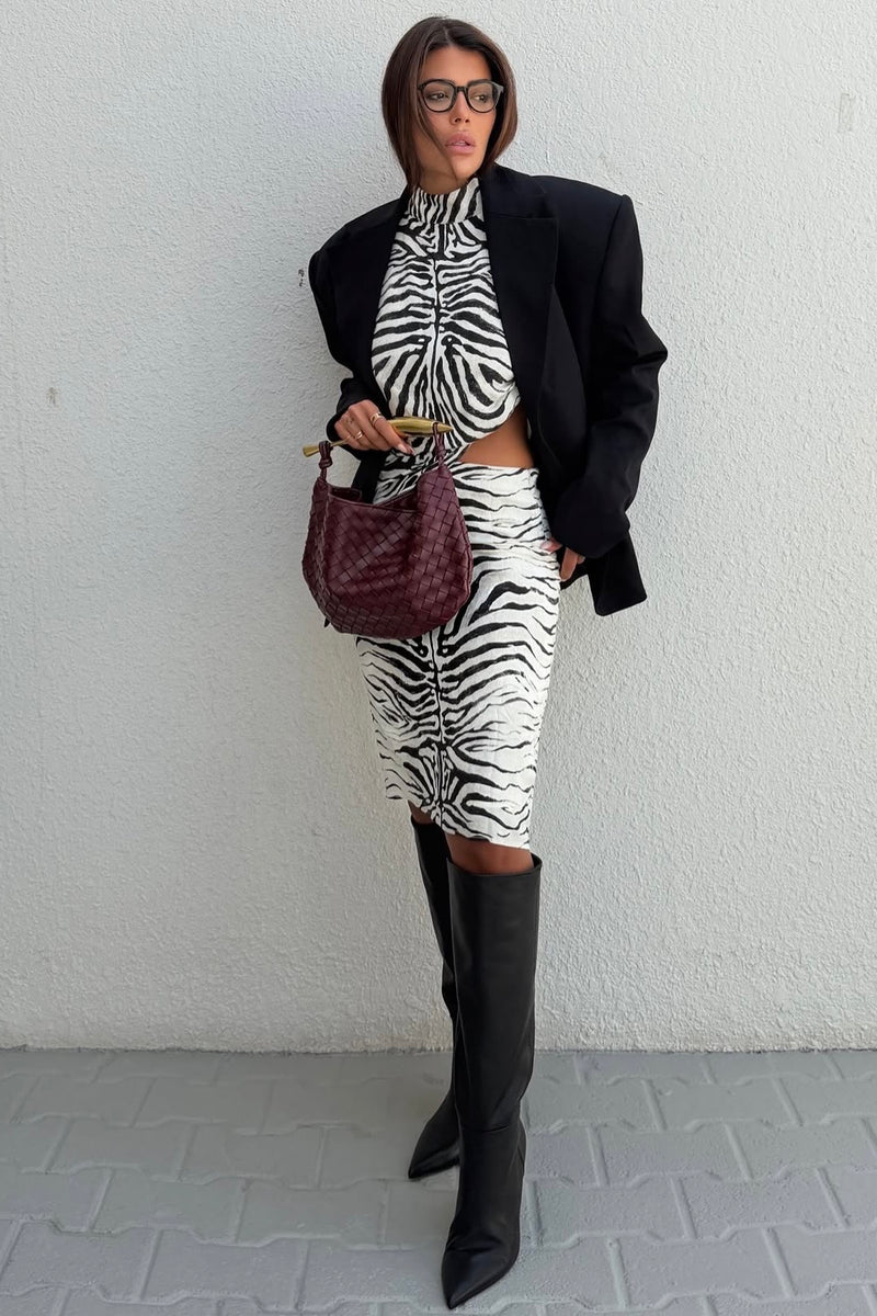 SCULPTED BLAZER